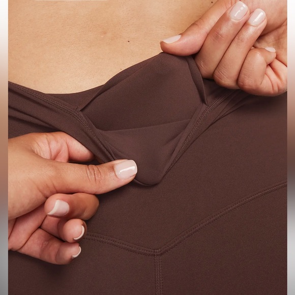 Nike Zenvy
Women's Gentle-Support High-Waisted Full-Length Leggings medium 8-10 - Picture 4 of 8